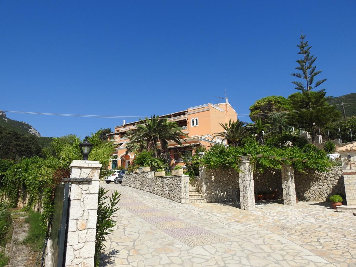 Paramonas Exterior foto